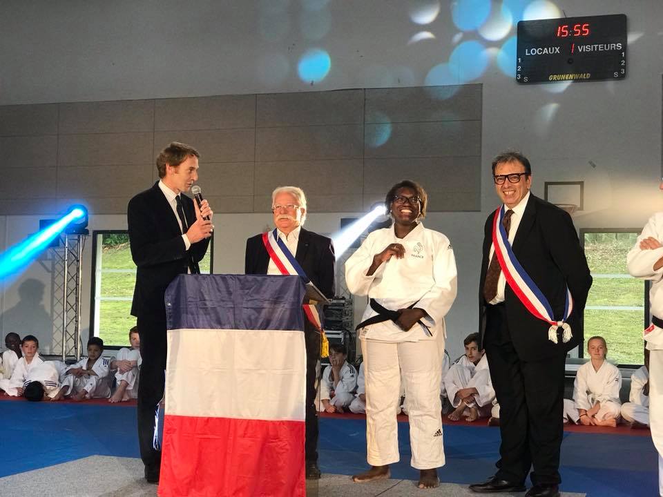 Inauguration du gymnase Émilie Andéol à Magny le Hongre