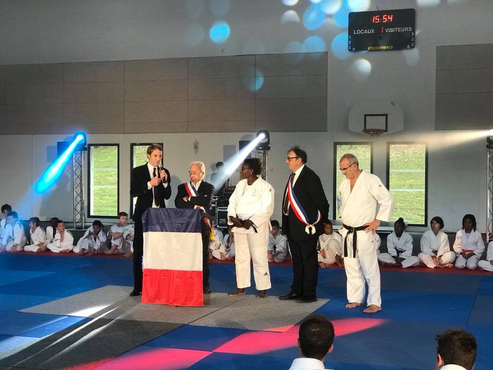 Inauguration du gymnase Émilie Andéol à Magny le Hongre