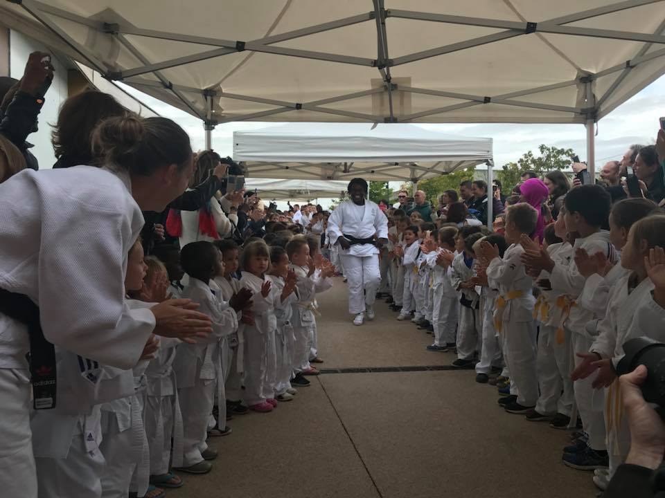 Inauguration du gymnase Émilie Andéol à Magny le Hongre