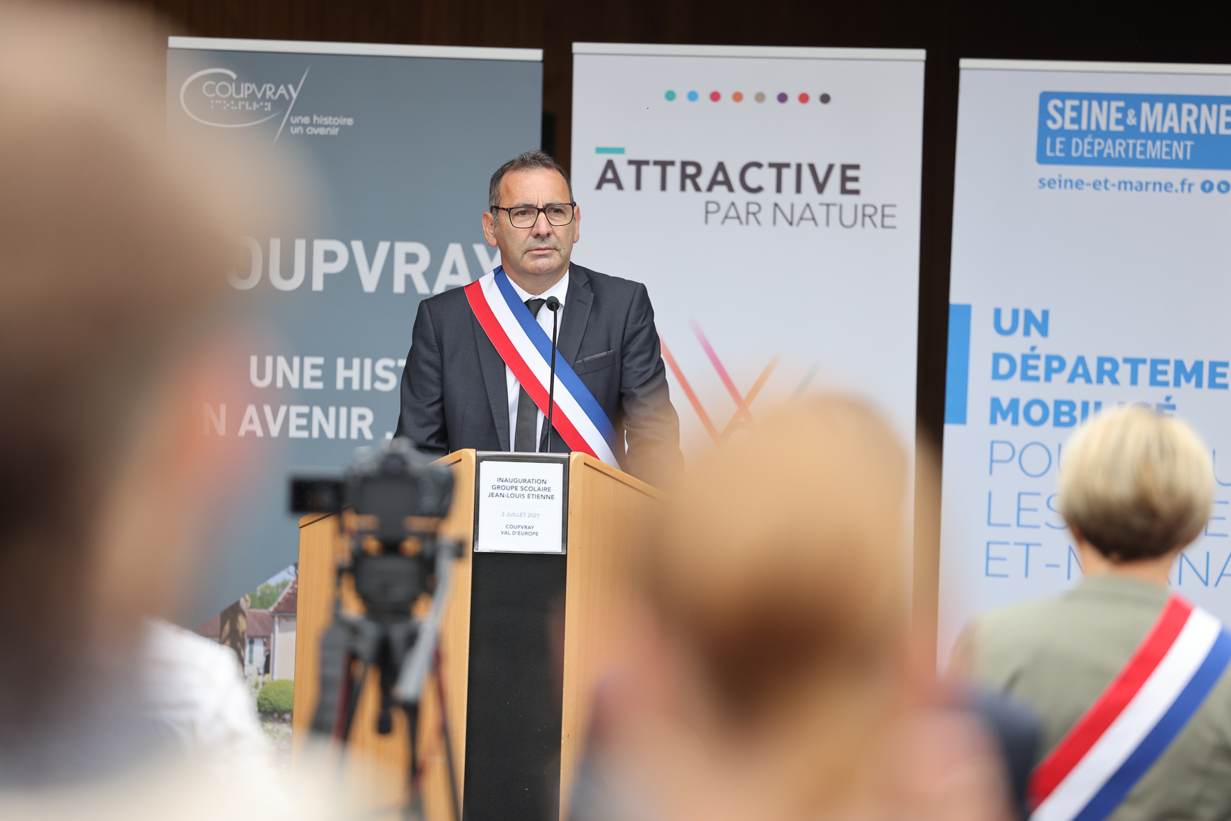 Cérémonie d'inauguration du groupe scolaire Jean-Louis Etienne à Coupvray