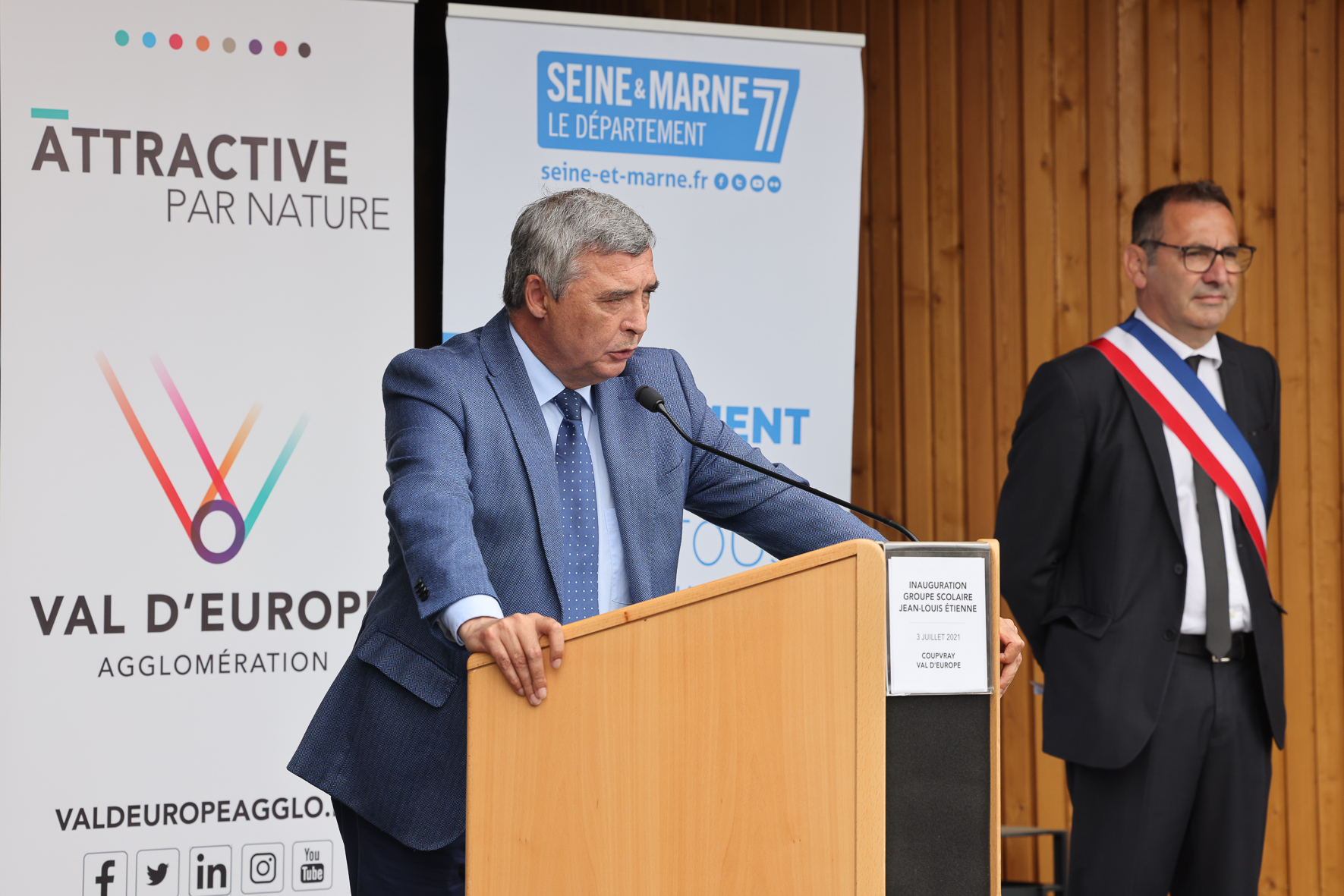 Cérémonie d'inauguration du groupe scolaire Jean-Louis Etienne à Coupvray