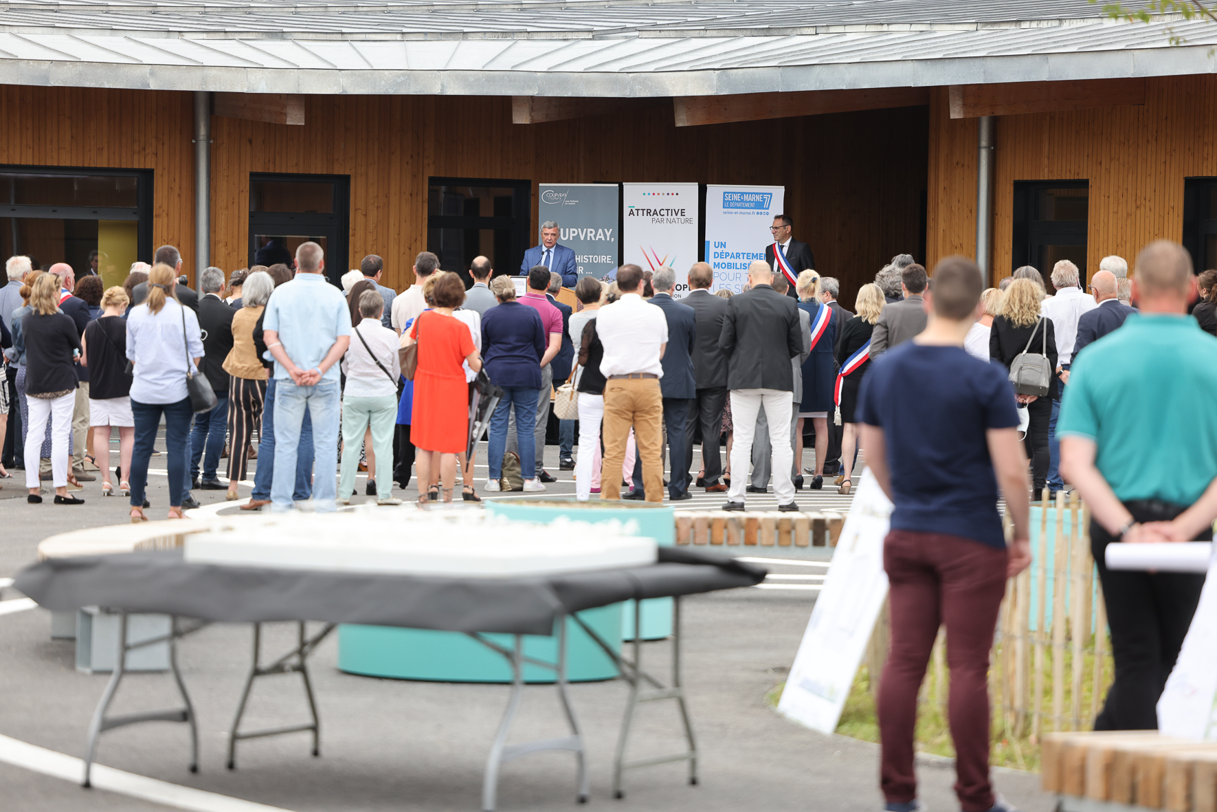 Cérémonie d'inauguration du groupe scolaire Jean-Louis Etienne à Coupvray