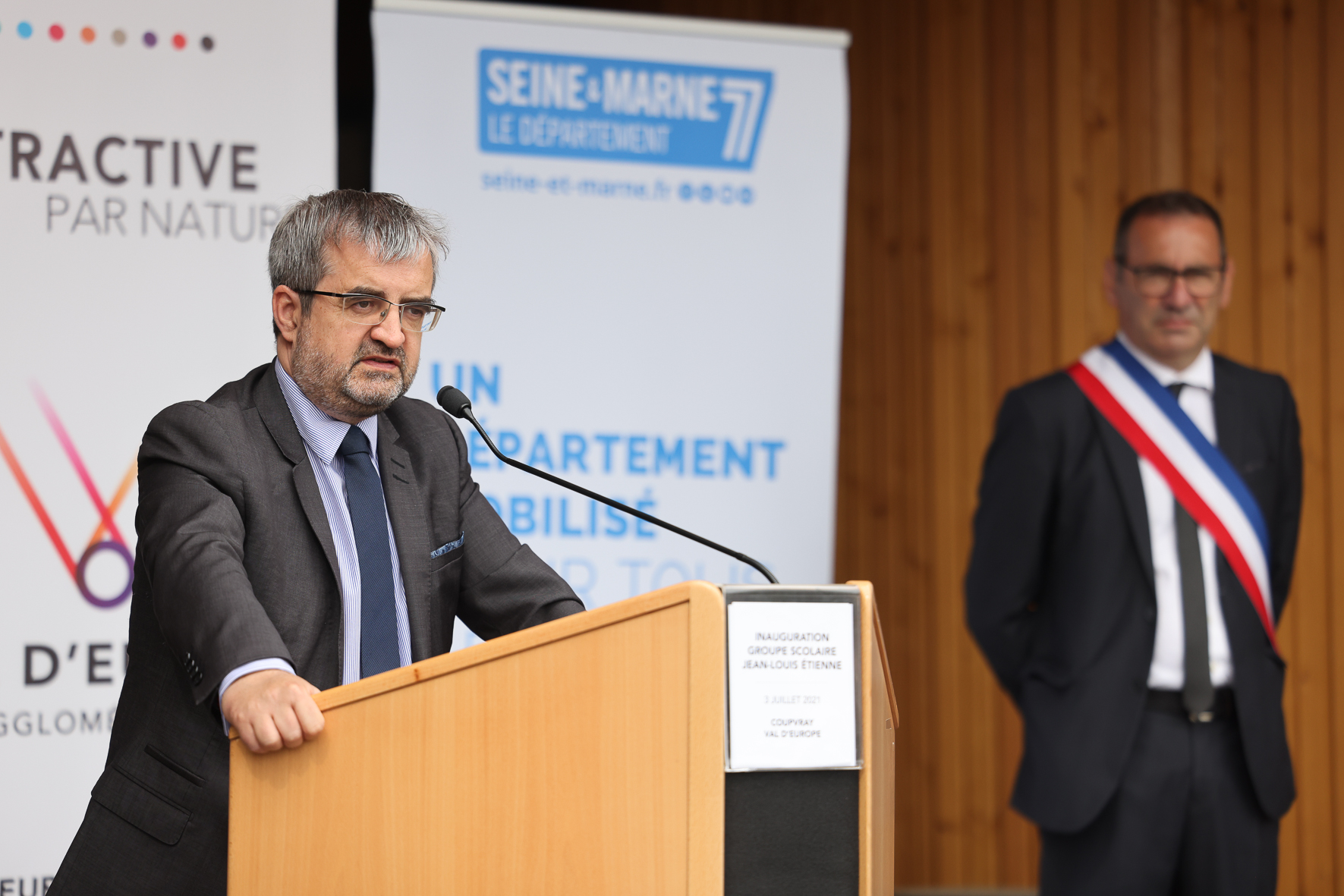 Cérémonie d'inauguration du groupe scolaire Jean-Louis Etienne à Coupvray