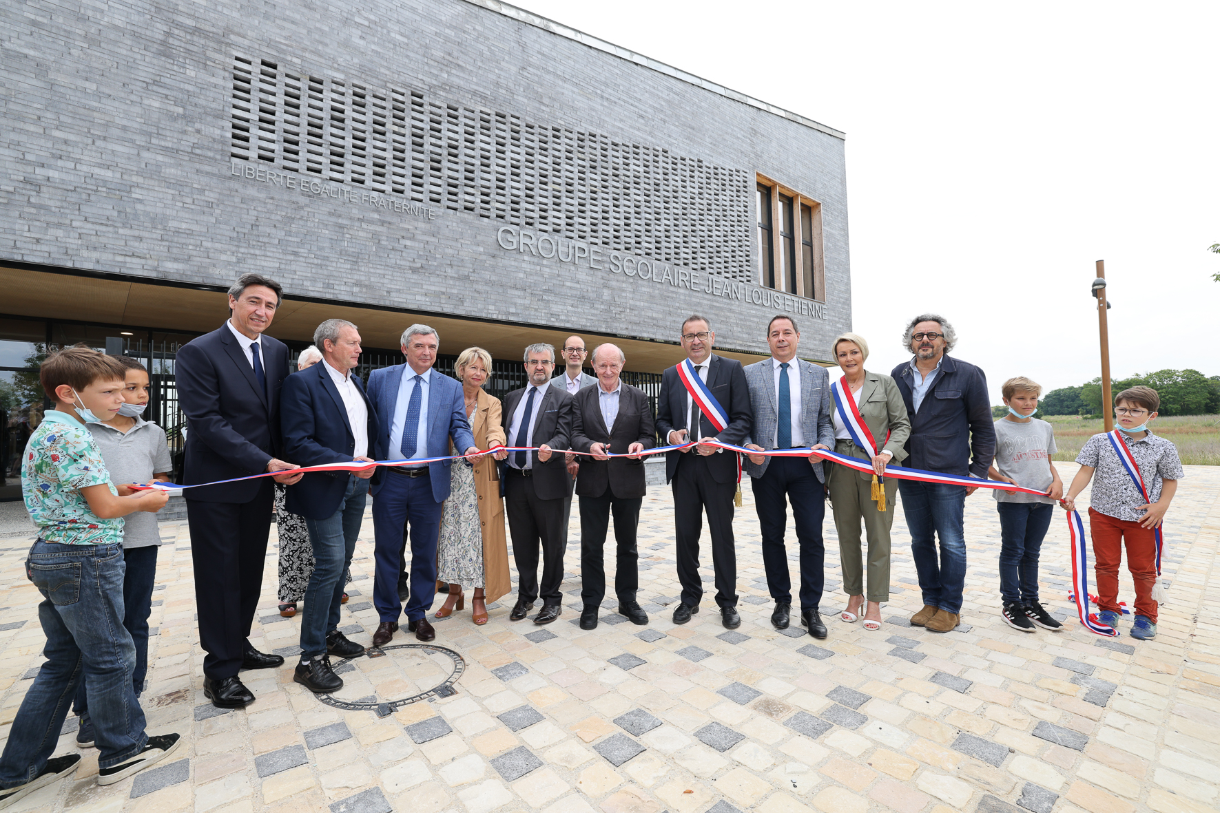 Cérémonie d'inauguration du groupe scolaire Jean-Louis Etienne à Coupvray